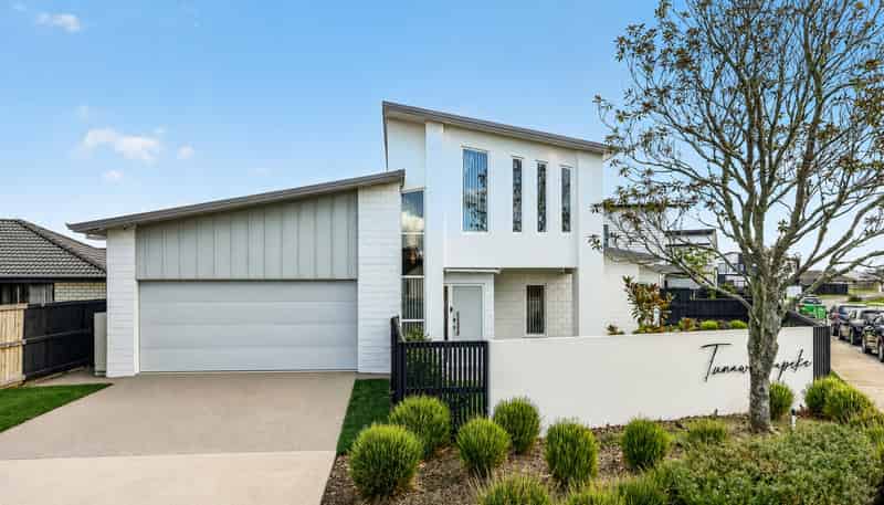 92 Maanihi Drive, Rototuna North