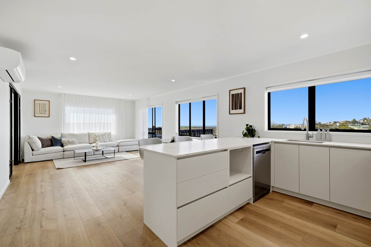 Newly Renovated Coastal Luxury & Rangitoto Views - Widok 6