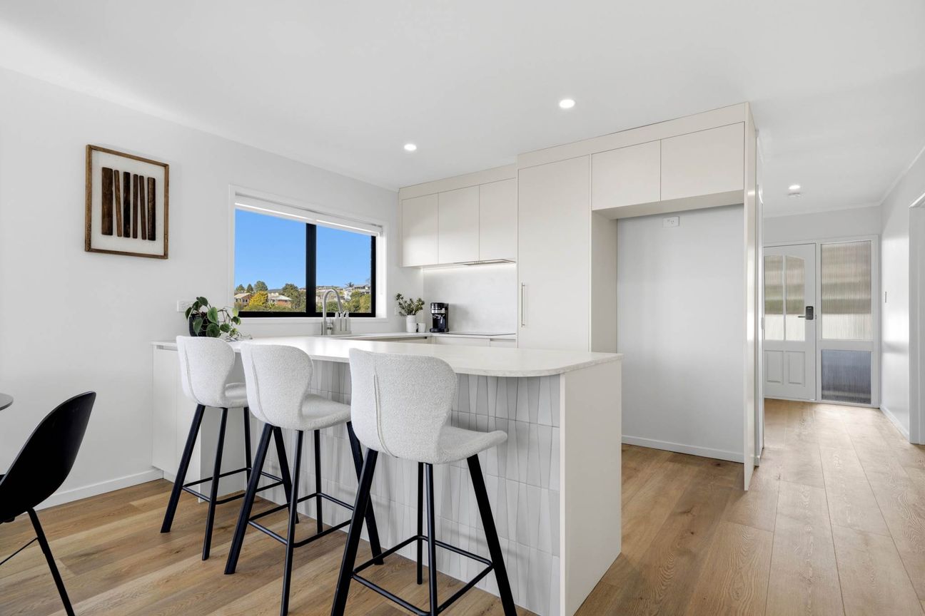 Newly Renovated Coastal Luxury & Rangitoto Views - Widok 5