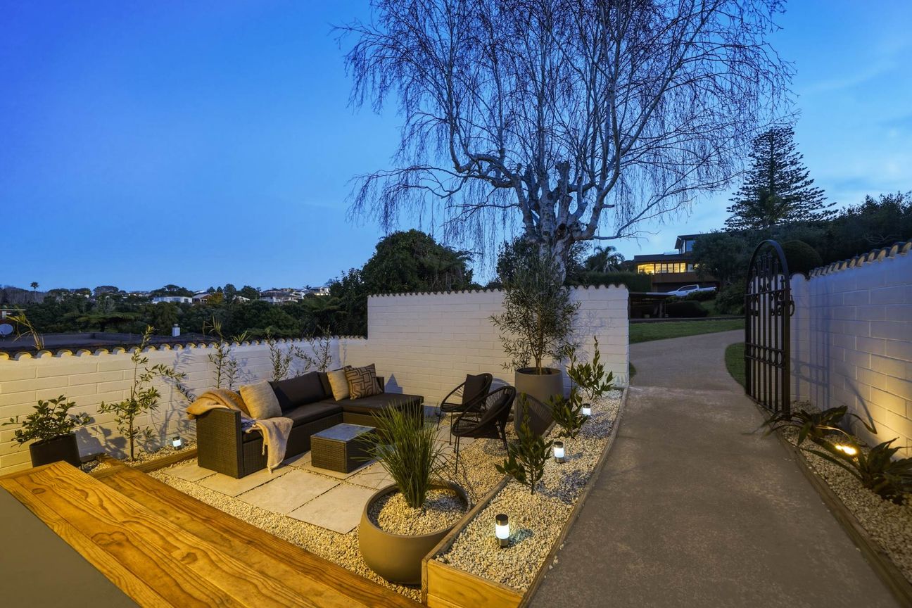 Newly Renovated Coastal Luxury & Rangitoto Views - Widok 4