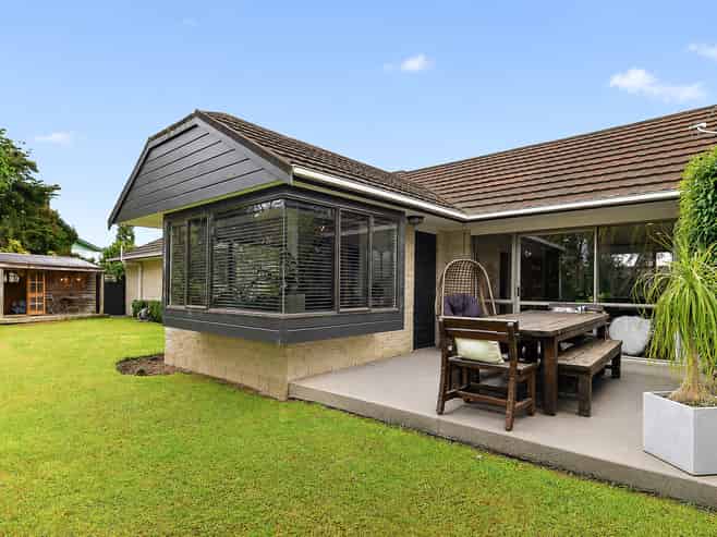 12 McLaren Place, Chedworth