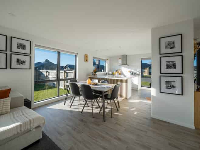5 Scully Place, Strathern