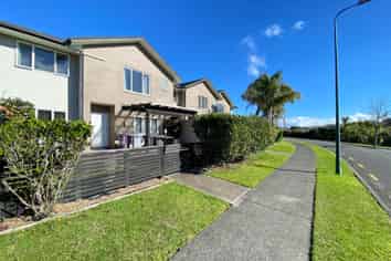 3/10 Salford Crescent, Flat Bush