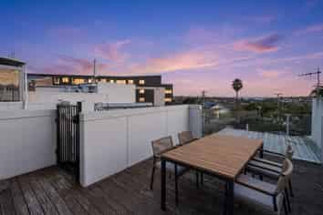 16A St Johns Road, Meadowbank