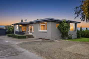 89A Avenue Road, West End