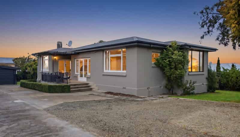 89A Avenue Road, West End