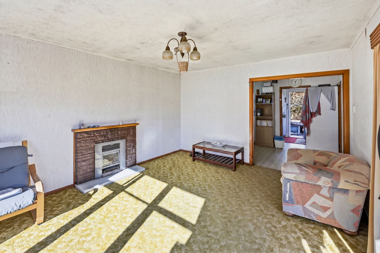 Unlock the Potential on 926m² with Water Views - Bild 6