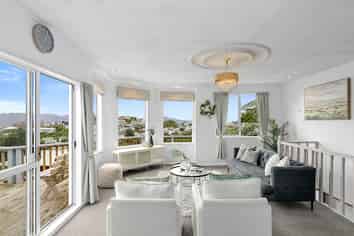 2/259 Major Drive, Kelson