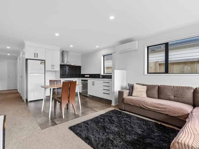 10 Pense Place, Papamoa