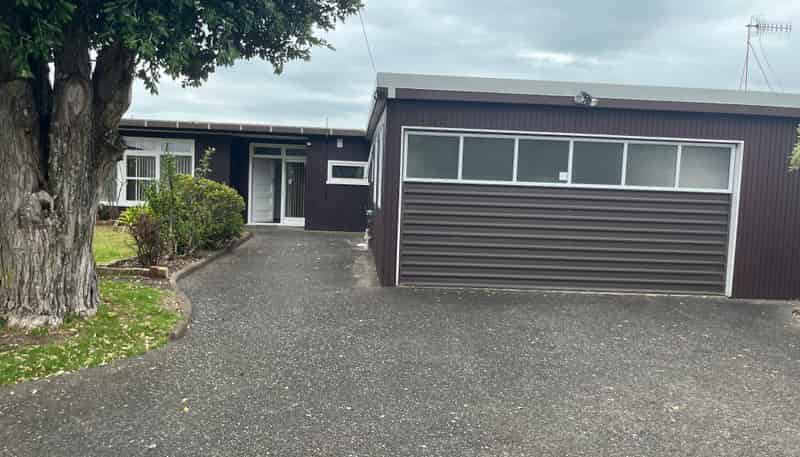 27 Ealing Crescent, Beachlands