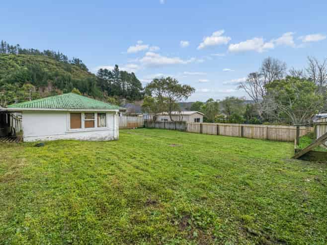 95a Hine Road, Wainuiomata