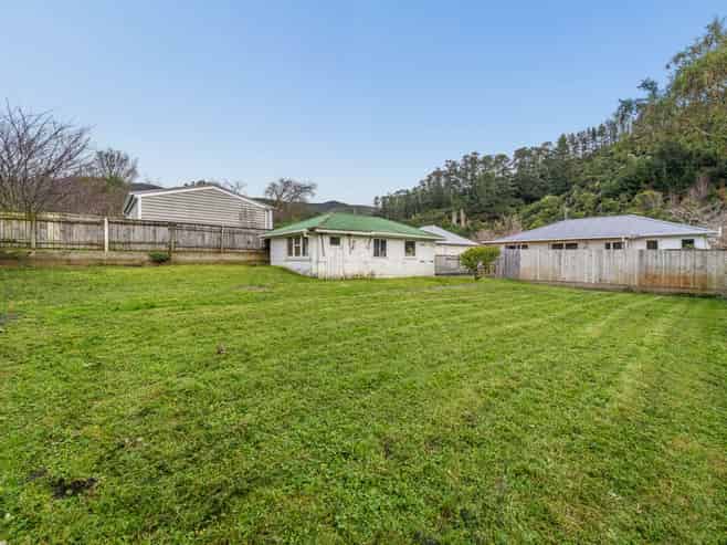 95a Hine Road, Wainuiomata