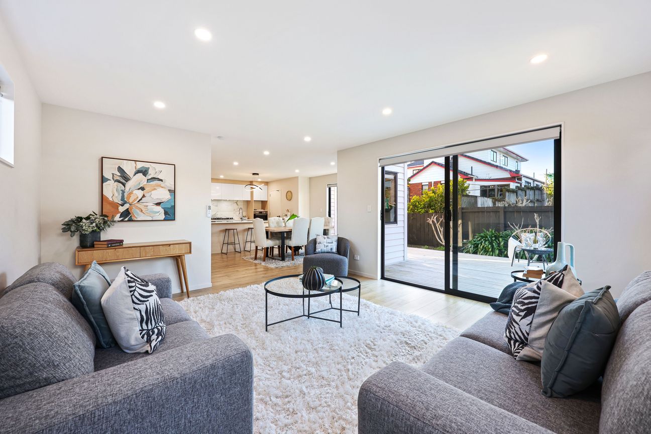 Vacant Home-Serious Motivation to Sell! - Altro
