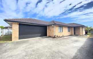 35 Parkside Drive, Huntington