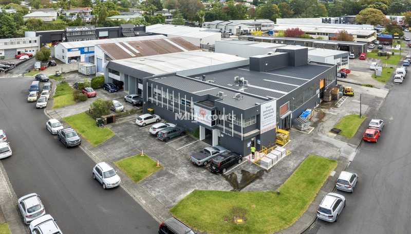 1 Colway Place, Wairau Valley