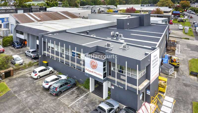 1 Colway Place, Wairau Valley