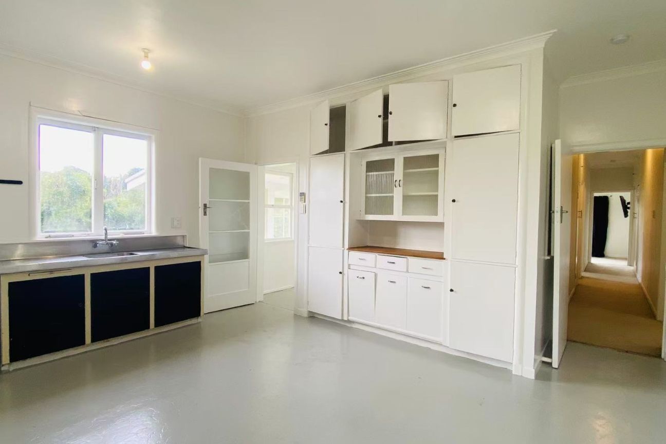 4 bedrooms house – pohled 5