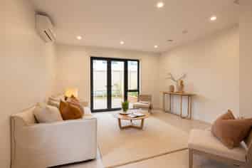 58 NGANUI AVENUE "Waiata Shores", Takanini