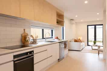 58 NGANUI AVENUE "Waiata Shores", Takanini