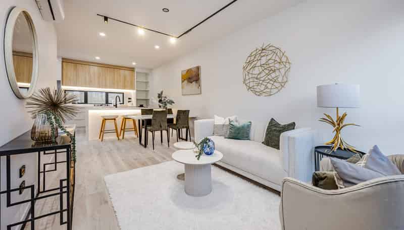 18D Bradbury Road, Botany Downs