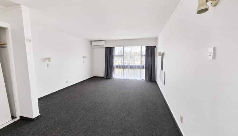 15/16  Alma Road, Gonville
