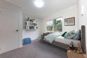 18D Sarona Avenue, Glen Eden