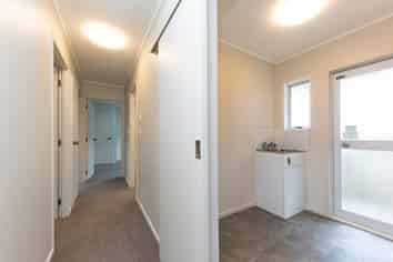 18D Sarona Avenue, Glen Eden