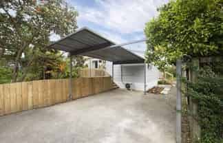 18D Sarona Avenue, Glen Eden