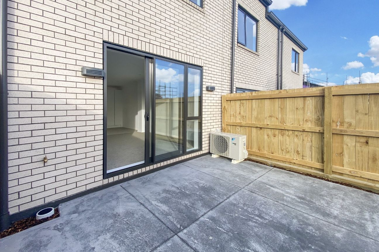 Very good condition 2 bedroom Townhouse - Aanzicht 2