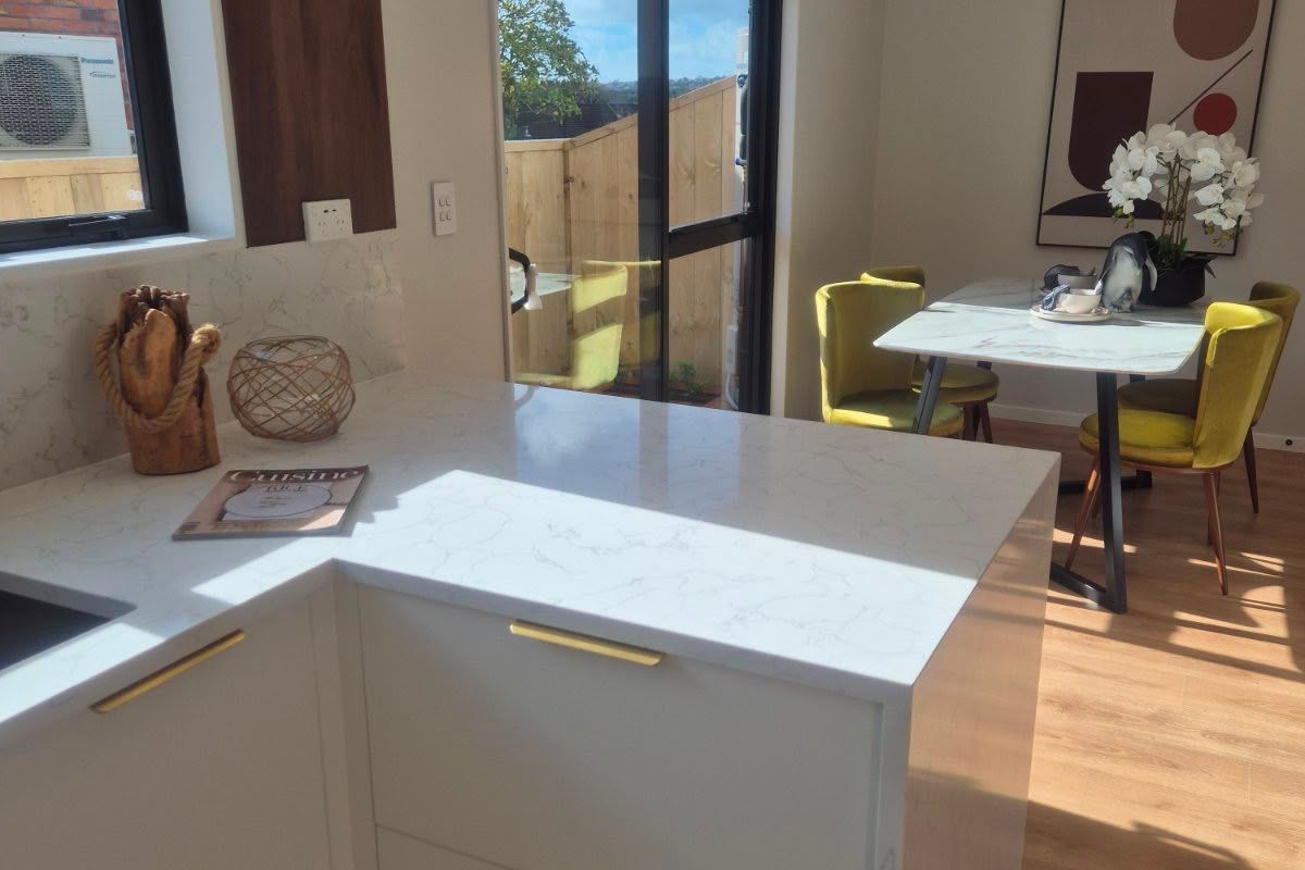 Modern Living in the Heart of Pakuranga Heights – další