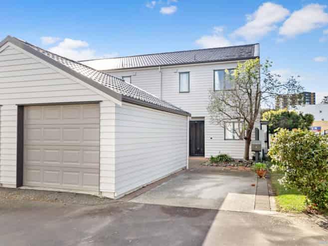 7/1 Ambrico Place, New Lynn