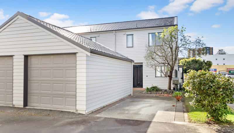 7/1 Ambrico Place, New Lynn