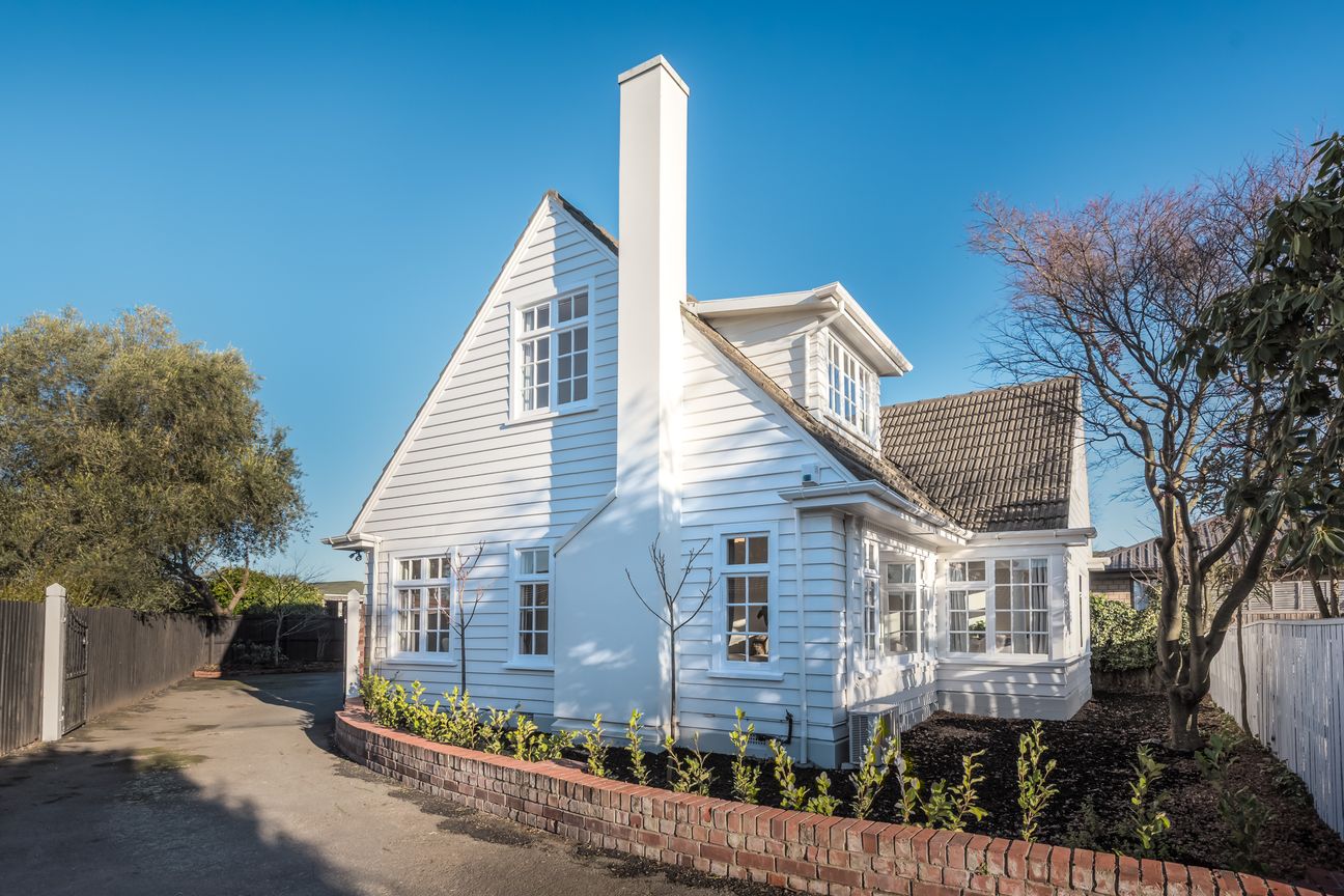 Character family home on 997sqm. - Vista 3