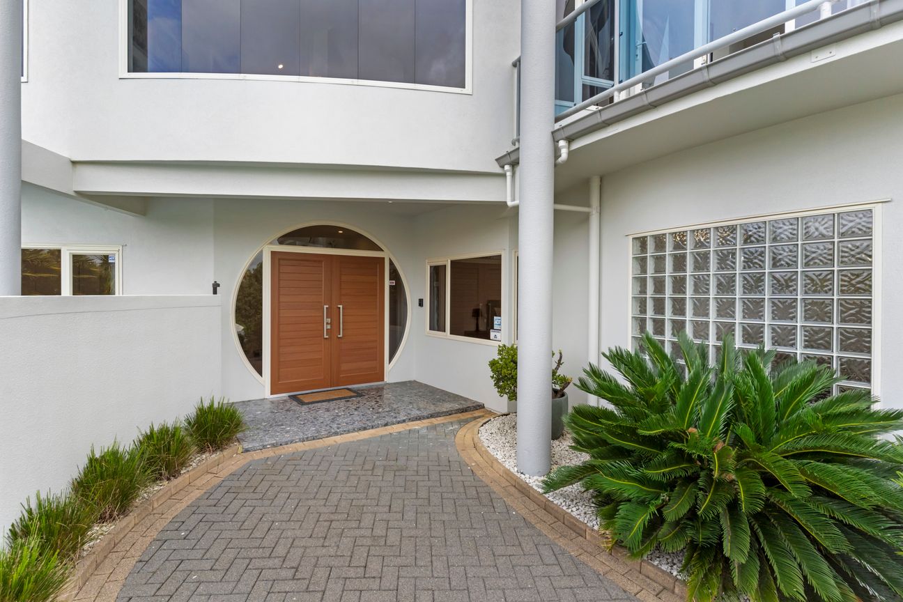 Simply Stunning - Must Sell - Vista 4