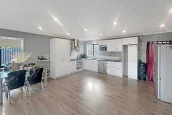 10 Kebbell Avenue, Levin