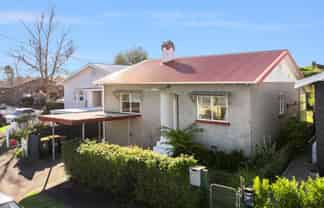 17 West View Road, Westmere