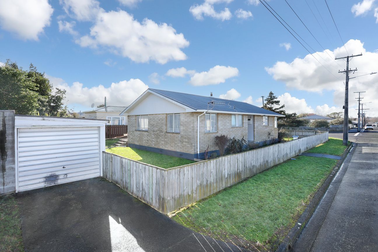 Solid, Practical Living in a Convenient Location - Ansicht 6