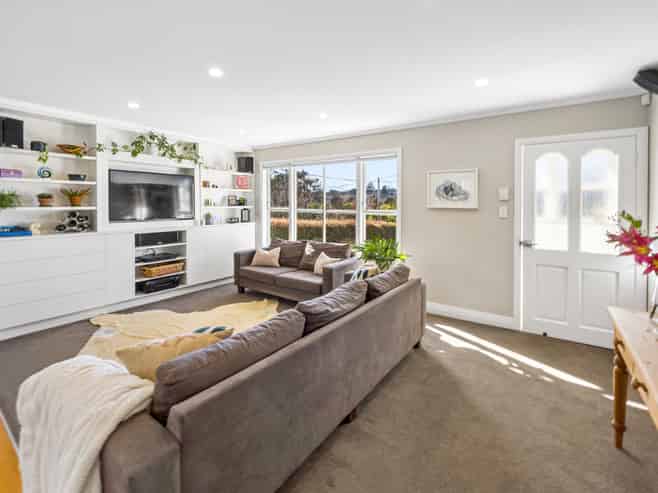 6 Epping Road, Henderson