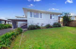 16 Peter Buck Road, New Windsor