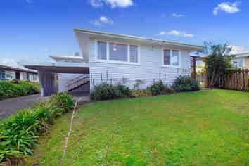 16 Peter Buck Road, New Windsor