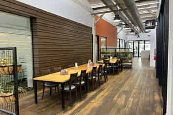 Superb cafe in vibrant Ahuriri location