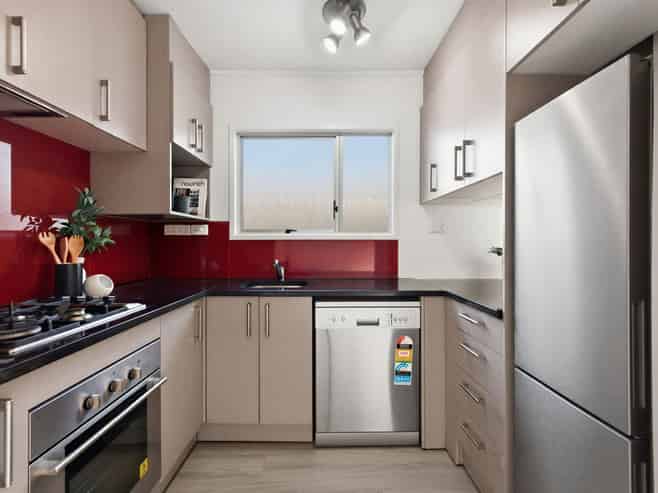 1/92 Lake Road, Northcote