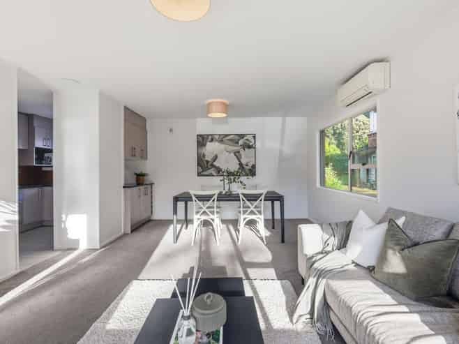 1/92 Lake Road, Northcote