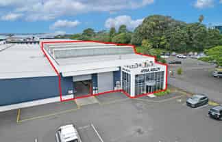 1,700M² WITH ALL THE BELLS AND WHISTLES 
