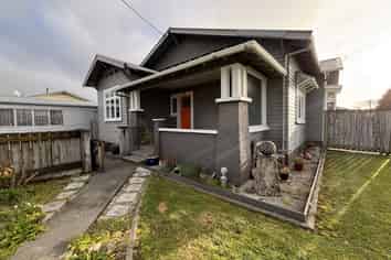 608 Queen Street East, Levin