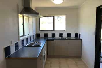 2/10 Landseer Place, Blockhouse Bay