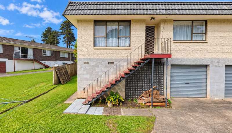 2/10 Landseer Place, Blockhouse Bay