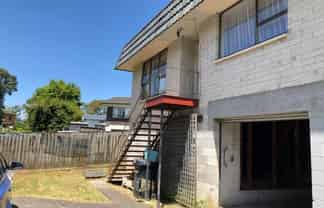 2/10 Landseer Place, Blockhouse Bay