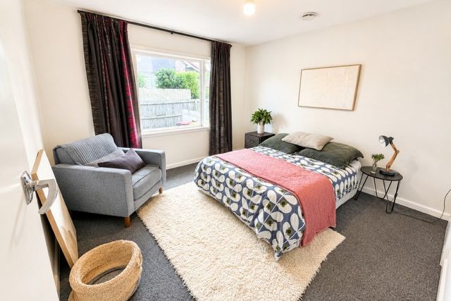 Vacant & Ready - Move In or Invest Today! - Więcej