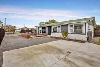 19 Kathleen Crescent, Hornby